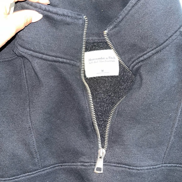 Abercrombie & Fitch Black Half-Zip Sweatshirt - Picture 2 of 4